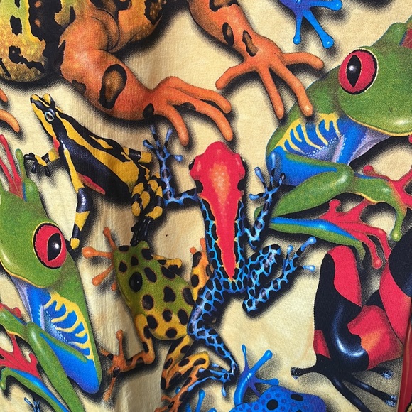 Frog t shirt - Picture 2 of 5